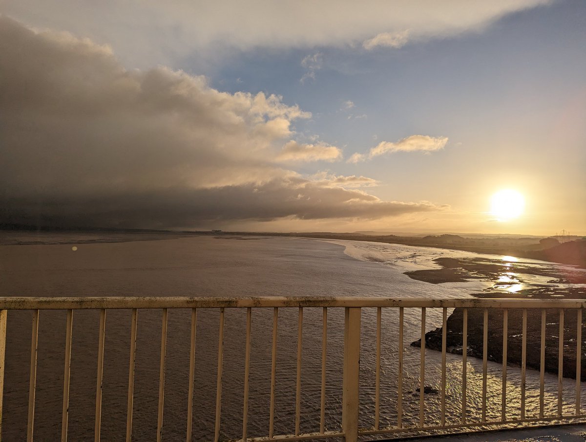 TomBolton10's tweet photo. Moments before being engulfed by a massive hail storm on the Severn bridge 20km into The Shifty 300 audax 🥶 #audaxclubbristol #gwraudax #wills_hills #audaxuk https://t.co/RBtjtMSxvy