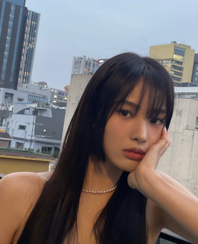 아 괴롭다 괴로워 좀 덜 예쁘던가