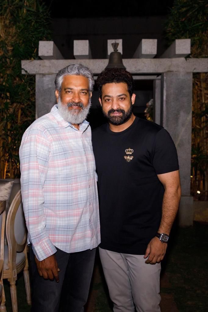 clickvenky's tweet photo. #NTR hosted a party at his house to #JamesFarrell, Vice President International, Amazon Studios, #SSRajamouli #Trivikram #KoratalaSiva and others from the film industry
#NTR30 https://t.co/IWwVRSOWhx