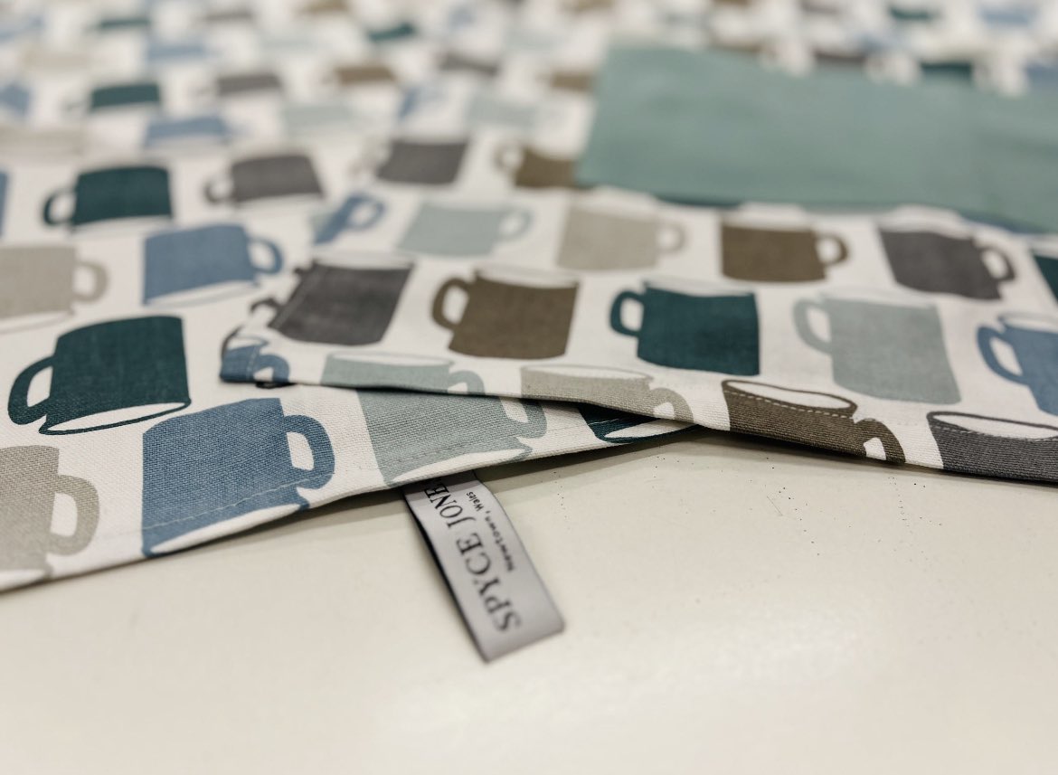 So proud of our #welsh #brand 

Authentic #kitchen #wear! 

Buy #ethically Buy #madeinuk 

<a href="/WrenKitchens/">Wren Kitchens & Bedrooms</a> <a href="/HellsKitchenFOX/">Hell's Kitchen</a> <a href="/WCKitchen/">World Central Kitchen</a> <a href="/amyroloffCF/">Amy Roloff's Little Kitchen</a> <a href="/HellsKitchenID/">Hell's Kitchen ID</a> <a href="/DelishKitchentv/">デリッシュキッチン【簡単・時短レシピ】</a> <a href="/GordanRamsey_fc/">Gordan Ramsay</a>