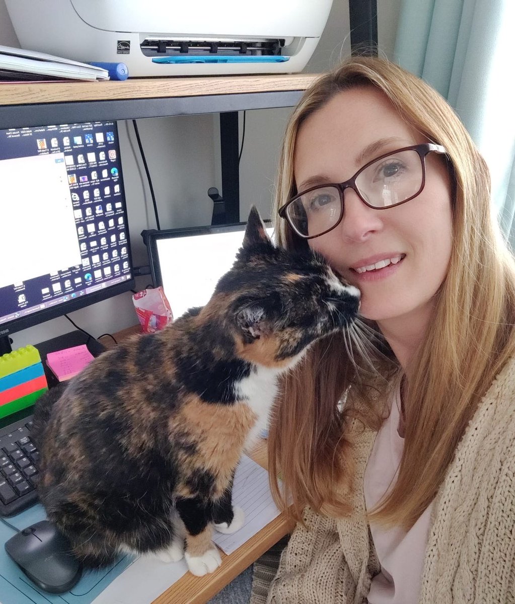 DiceAsNice1's tweet photo. Back to work today. #wfh has many advantages. This, I will miss the most. My little lady ❤️ RIP Luda 12/4/23 https://t.co/uCukidcXSo