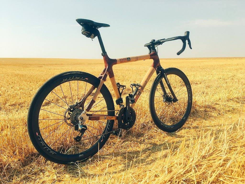 ProCyclingStats's tweet image. After six years of loyal service, today we say goodbye to our @Boogaalibikes bamboo frame, what means #newbikeday