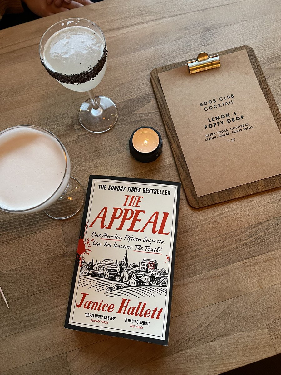 Phillll_Jones's tweet photo. Great night at @1percentforest book club 📚 https://t.co/nd12BHppQn