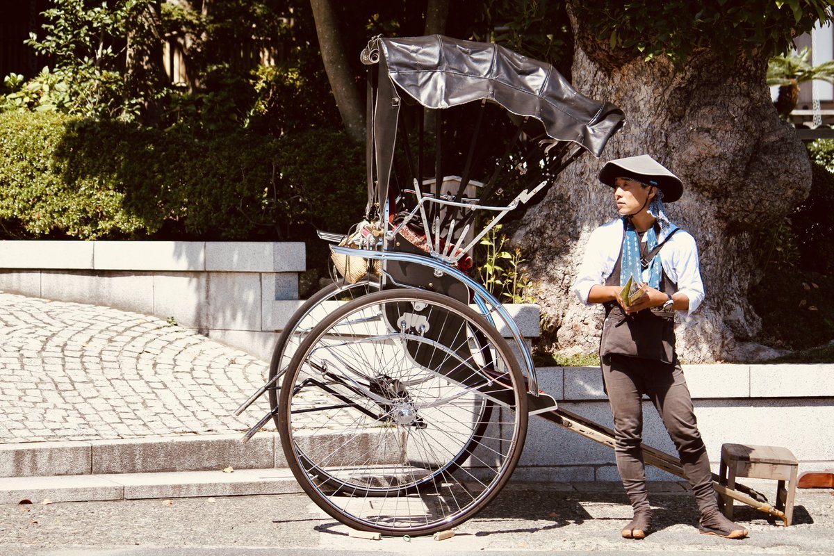 Jeditutor's tweet photo. Japan and pirate ship. Shinto shrine. One of my favourite places near Tokyo. #japan #pirateship #shinto #jeditutor #rikshaw #tokyo #fuji https://t.co/sGHM2cBT8d