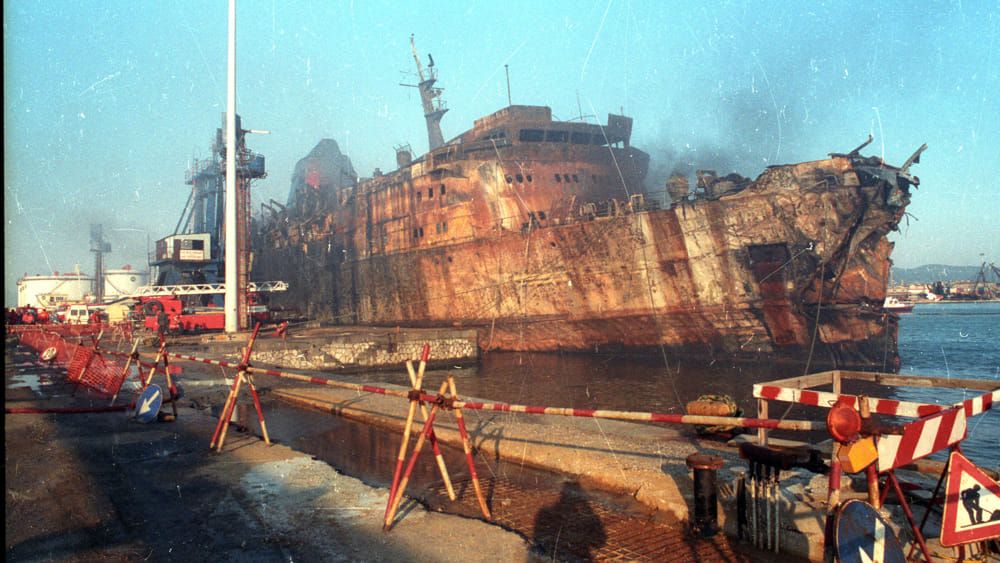 News24Toscana's tweet photo. LIVORNO - Venerdì 14 aprile alle ore 15.30 al Cisternone l’associazione Effetto Collaterale inaugura “Moby Prince – Memorie cittadine”, installazione audiovisiva realizzata in occasione del 32° anniversario della strage. #ComunediLivorno #MobyPrince

https://t.co/lGEa4VP9XU https://t.co/Pc2zDOLCBA
