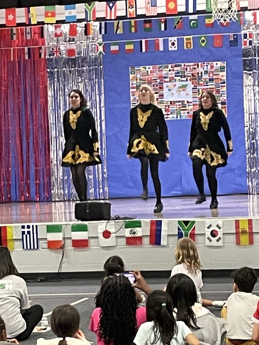 Laurie Donahue tweet media