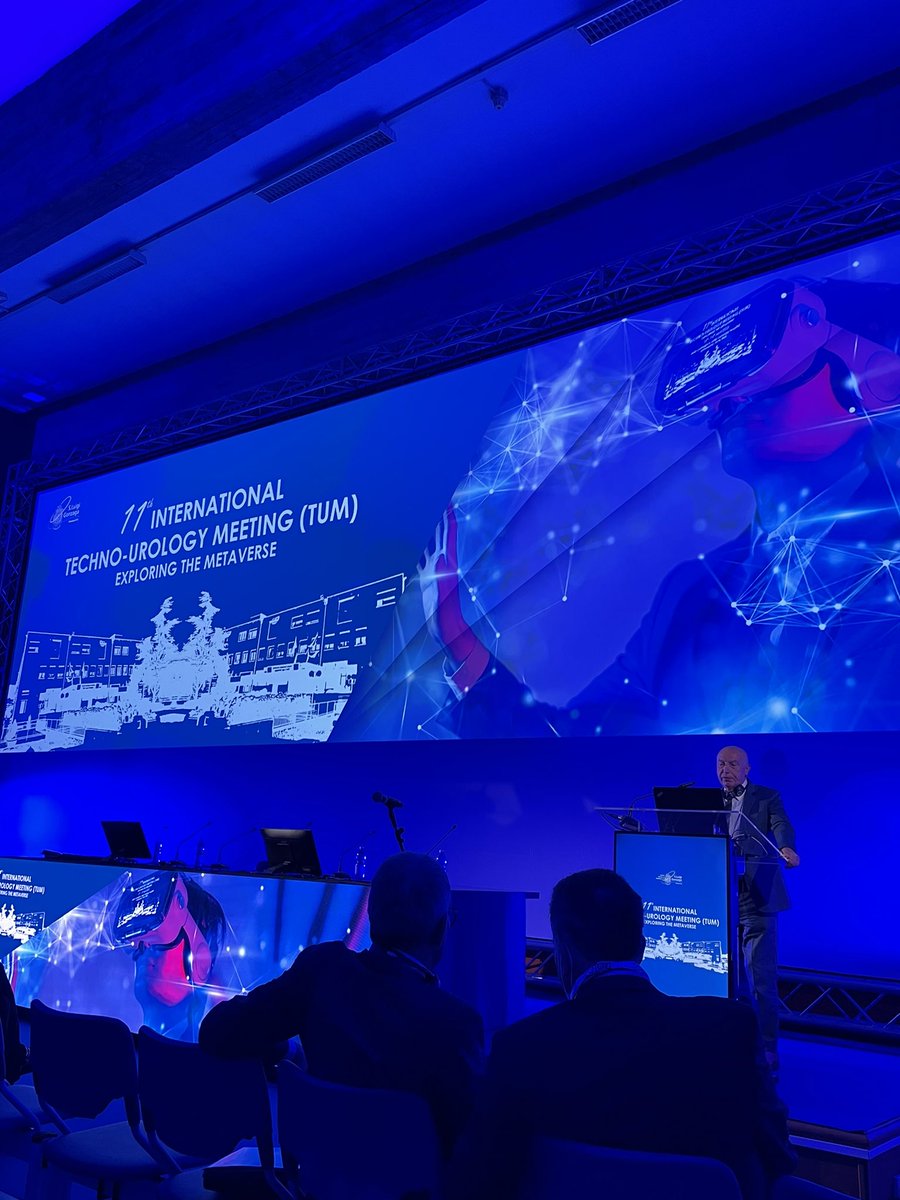 paoloverri05's tweet photo. #TUM23 has started! Surgeons and moderators on different hospitals are discussing clinical cases in the #metaverse. Is this the future? @PorpigliaF @danieleamparore @EnricoCheccucci https://t.co/2CkRwbpJoS