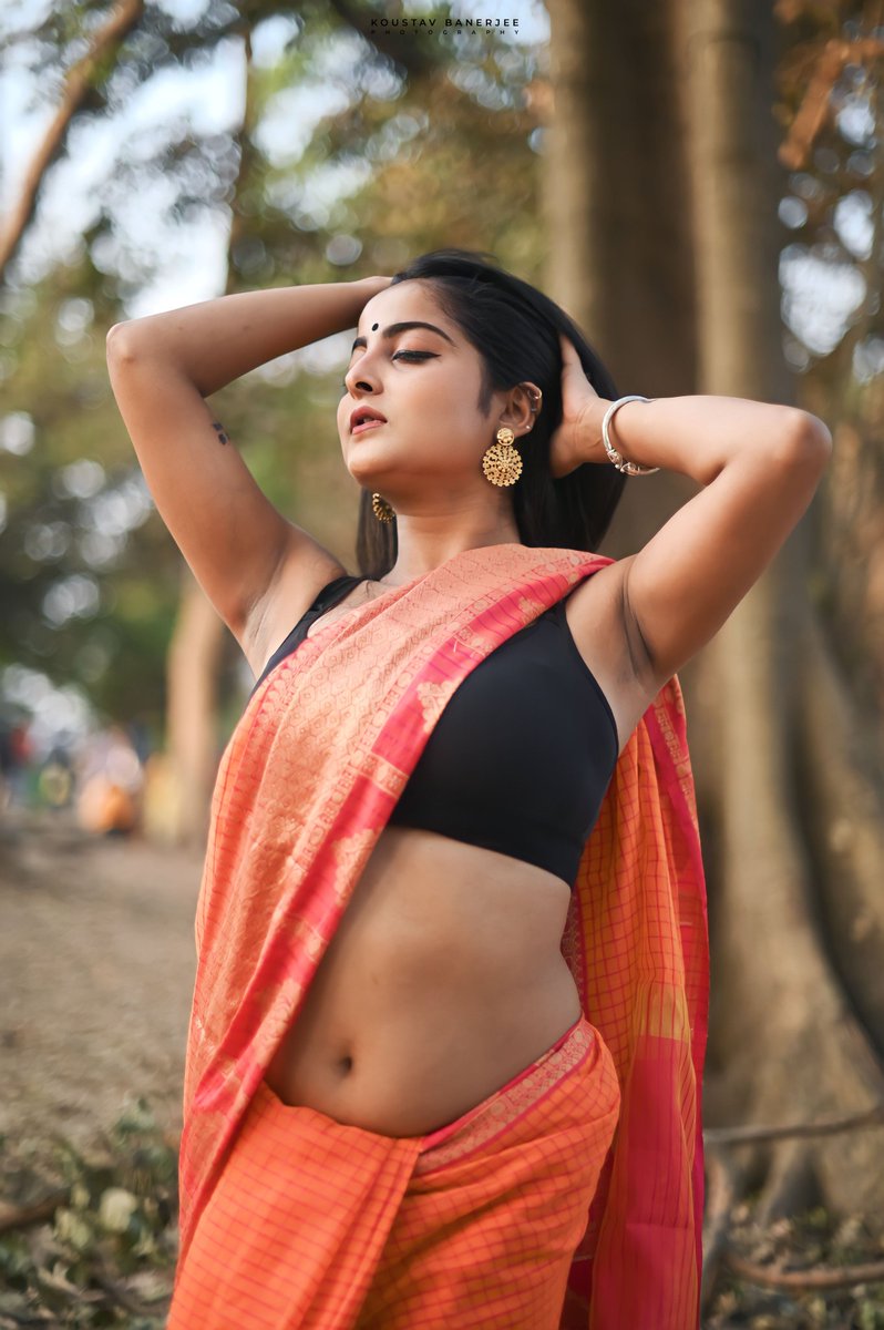itsjojo_1989's tweet photo. ~ S e c r e t T e m p t a t i o n ~
#nikonbengal #nikonphotography #nikond780 #50mm #boldqueens #modelzone #photographer #navellovers #navelshoutout #seduction #hotbeauty #indianmodels #SareeTwitter #sareetrends #retweet #BoldScenes #expression https://t.co/k5gkYhugen