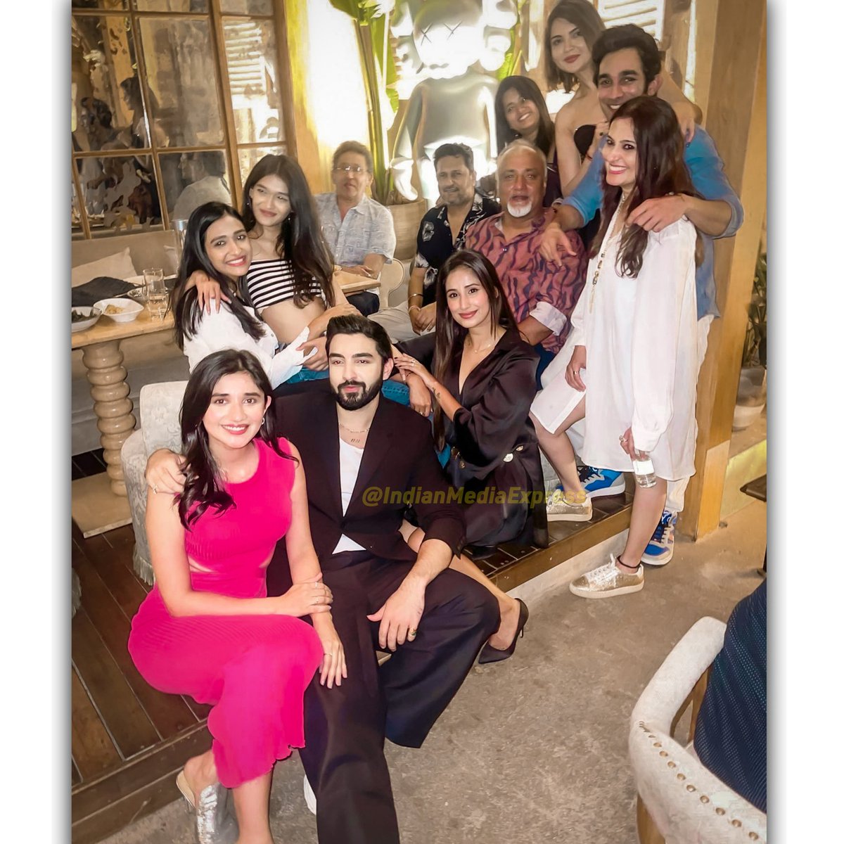 Team bhagyalakshmi
.
.
.
.
.
#Bhagyalakshmiserial #serialfavhotqueens #FamilyAffair #groupphotos #photography #friendship #TrendingNow #viral #teamwork  #post #explorepage #starbarat #tvshow #besttvshow #familyprogram