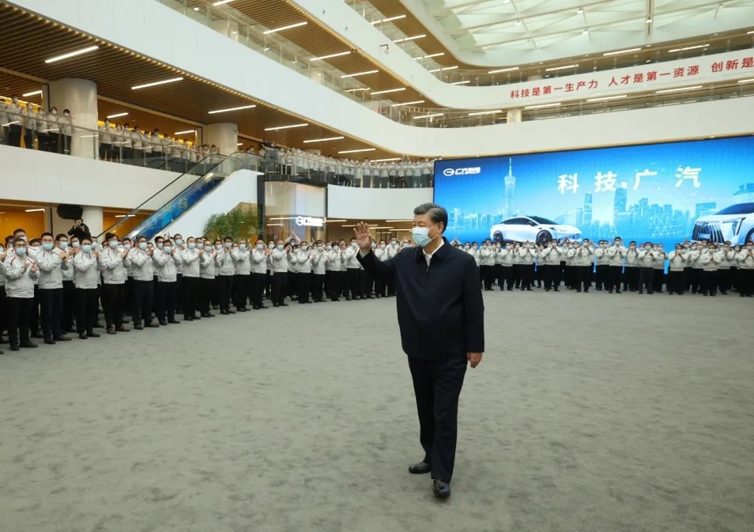 lydia470240384's tweet photo. 大大到廣州調研啦！ 專門去看了廣汽新能源！ 2022年中國新能源汽車產量超過700萬輛，銷量近690萬輛，產銷連續8年位居世界第一。 在世界各地都能看到中國產的新能源汽車！#Guangzhou #China https://t.co/CrmcIb1jpd