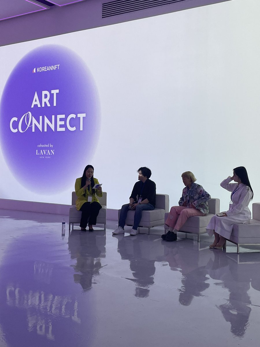 nftresearch8's tweet photo. Super cool event @KOREANNFT @dongleehan with awesome artwork @eunyoo_park and thanks to invite @Judyku_s 🫡❤️ https://t.co/uQQNkWXUG1