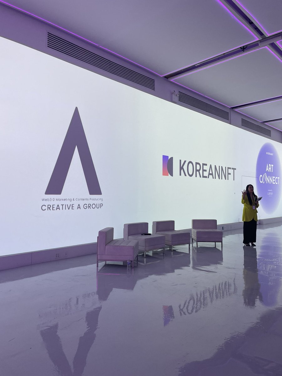 nftresearch8's tweet photo. Super cool event @KOREANNFT @dongleehan with awesome artwork @eunyoo_park and thanks to invite @Judyku_s 🫡❤️ https://t.co/uQQNkWXUG1