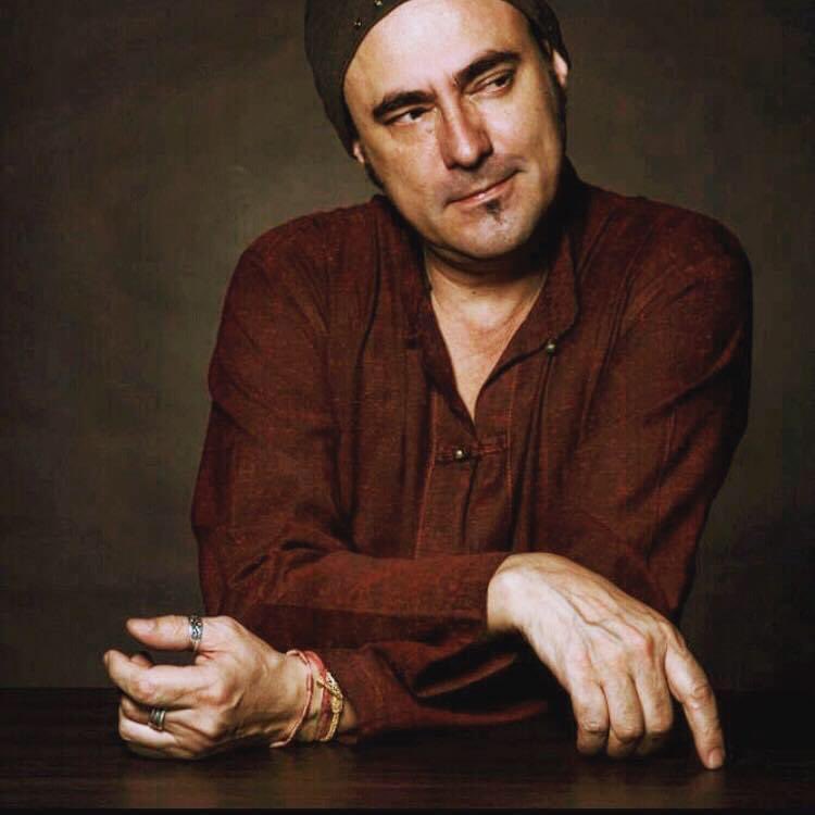 💋💋💋 ¡#BesarteAsí ya está disponible en todas las plataformas digitales! El tema más reciente de busca <a href="/lupitainfantexo/">Lupita Infante</a>, compuesto en coautoría con <a href="/PEDRODABDOUB1/">PEDRODABDOUB</a>, es un adelanto de su próxima producción, "Amor como en las películas de antes”.

🎶 youtube.com/watch?v=XqesQv…