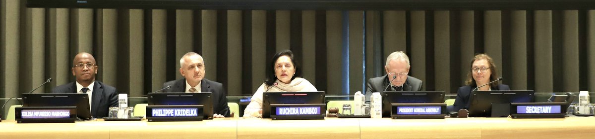 IndiaUNNewYork's tweet photo. Launched!

Today, PRs of 🇮🇳, Belgium 🇧🇪  &amp; South Africa 🇿🇦 launched the Group of Friends of Science for Action.

The 🌍 needs real, tangible &amp; sustainable solutions to multiple crises. This Group is a critical step towards achieving #SDGs, through evidence-based decision-making. https://t.co/2Usz1ogds9