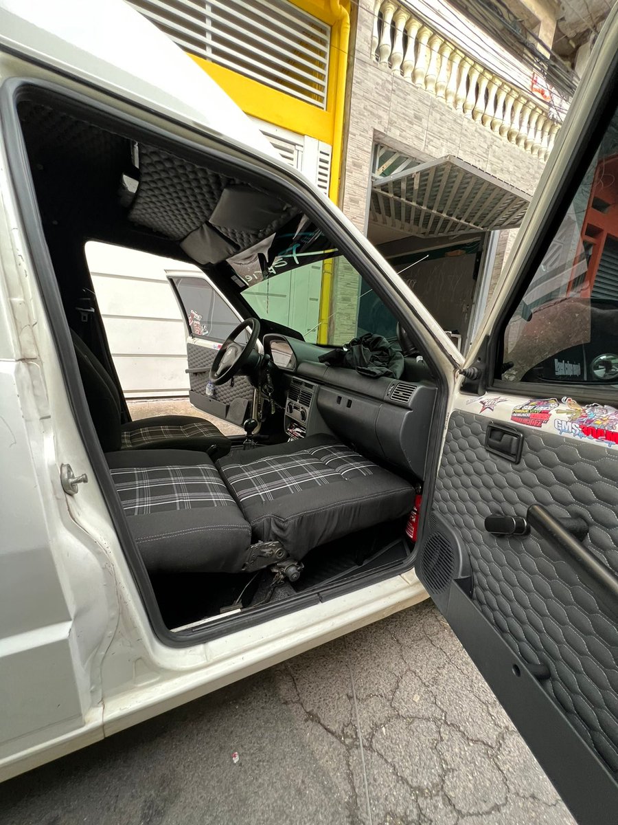 lian3377's tweet image. TAPEÇARIA Da Fiorino SHOW ❤️🙅🏽‍♂️ #tapeçaria #carros #estofados