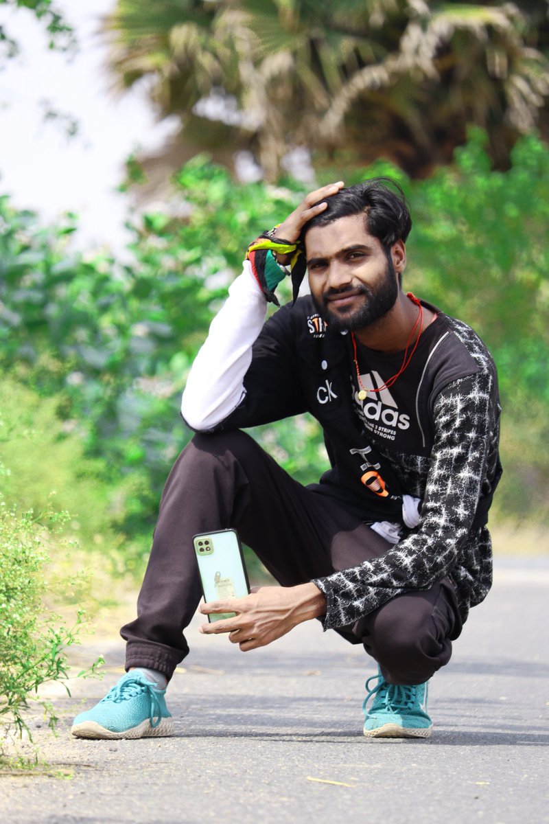 VideoRoc's tweet photo. कमजोरियां मत खोज मुझ में ऐ दोस्त,
एक तू भी शामिल हैं मेरी कमजोरियों में ! https://t.co/t9ovu3Bprq