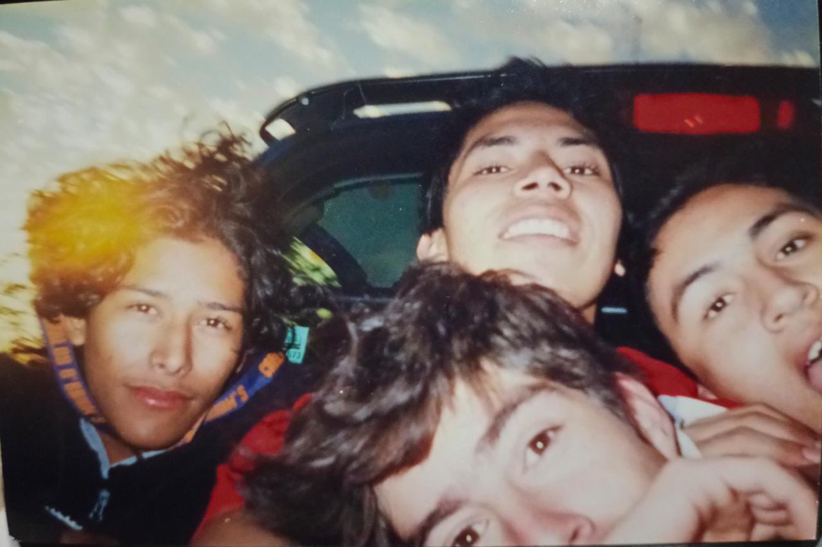 miguelnaranjomx's tweet photo. ¡No maaaaaames!, acaban de mandar esta foto a un grupo de amigos de la infancia, la pandilla jajaja. Qué buenos recuerdos @moihmx. https://t.co/UqwvSfCrmm