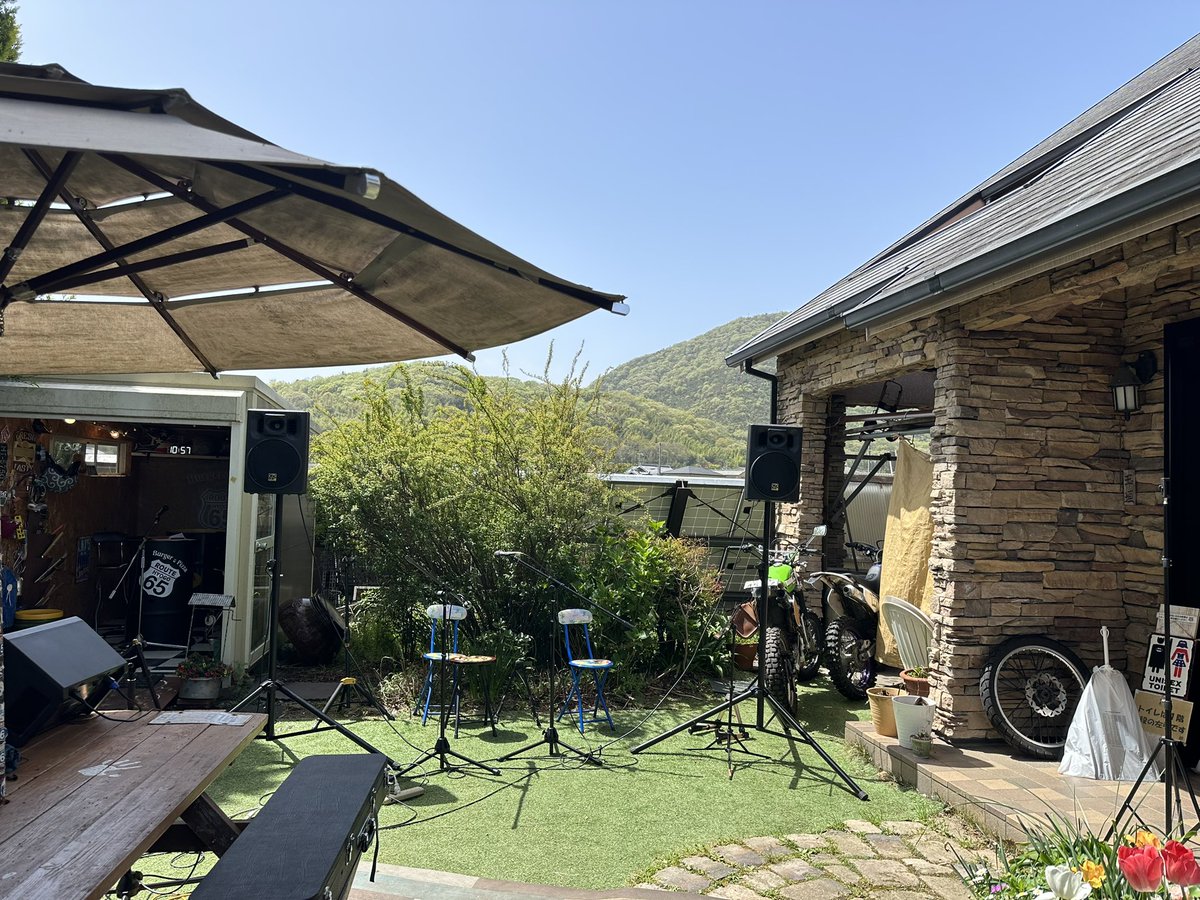 lovepeco's tweet image. たかみくらバーガー🍔
ボリューミーやけどあっさり食べれました😄
音楽を聴きながらめちゃくちゃ優雅な時間です♡
#Route65
#たかみくらバーガー 
#厚子の部屋スペシャル
#公開収録
#エフエムみっきぃ
#加古川市志方町