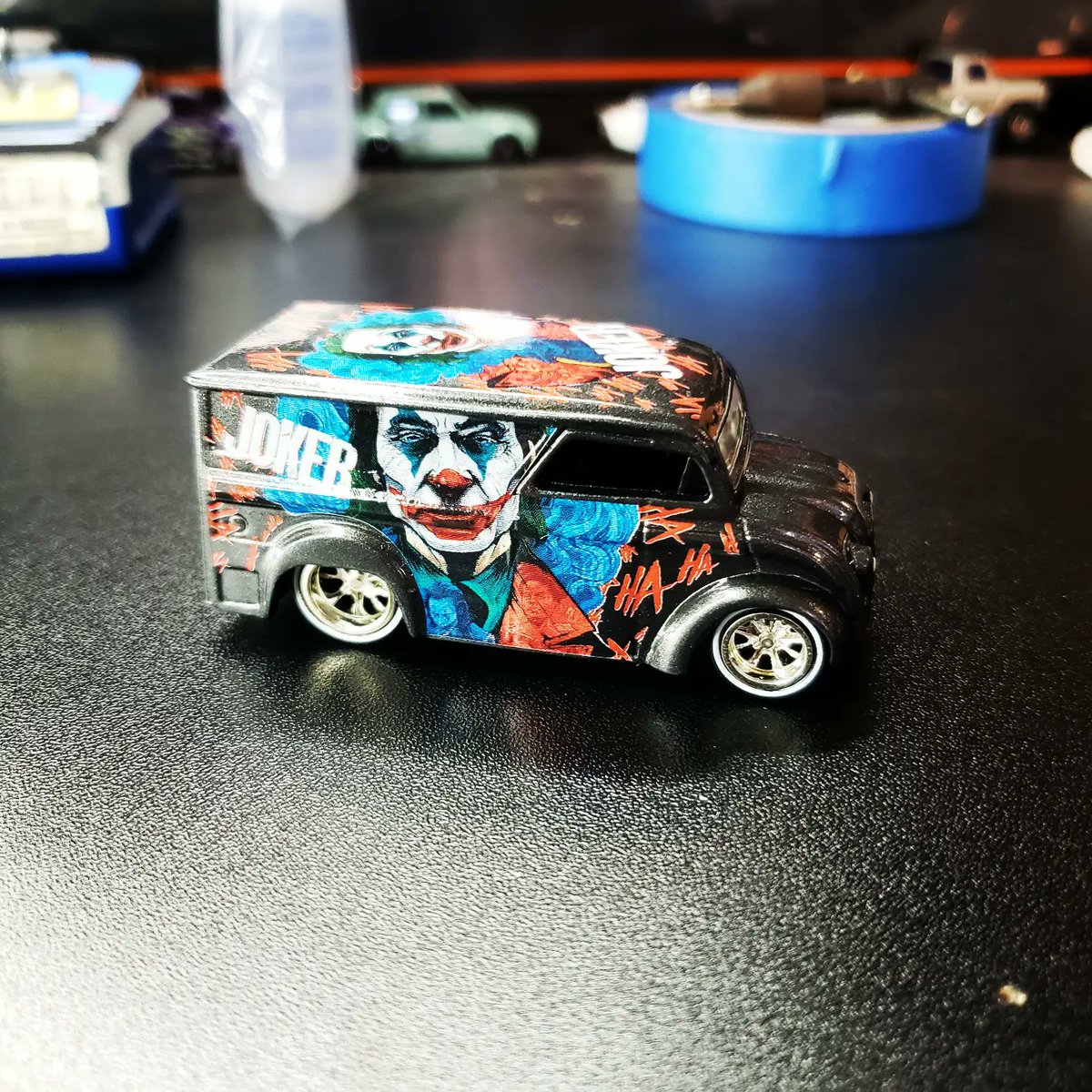 Macias15A's tweet photo. My latest custom. Its headed to TEXAS where it will rest with its new owner #maccustomz #customhotwheel #hotwheels #hotwheelscollector #hotwheelscollections #diecastcollectors #diecastcollection #dairydelivery #thejoker #joker https://t.co/vmz3aJx5jz