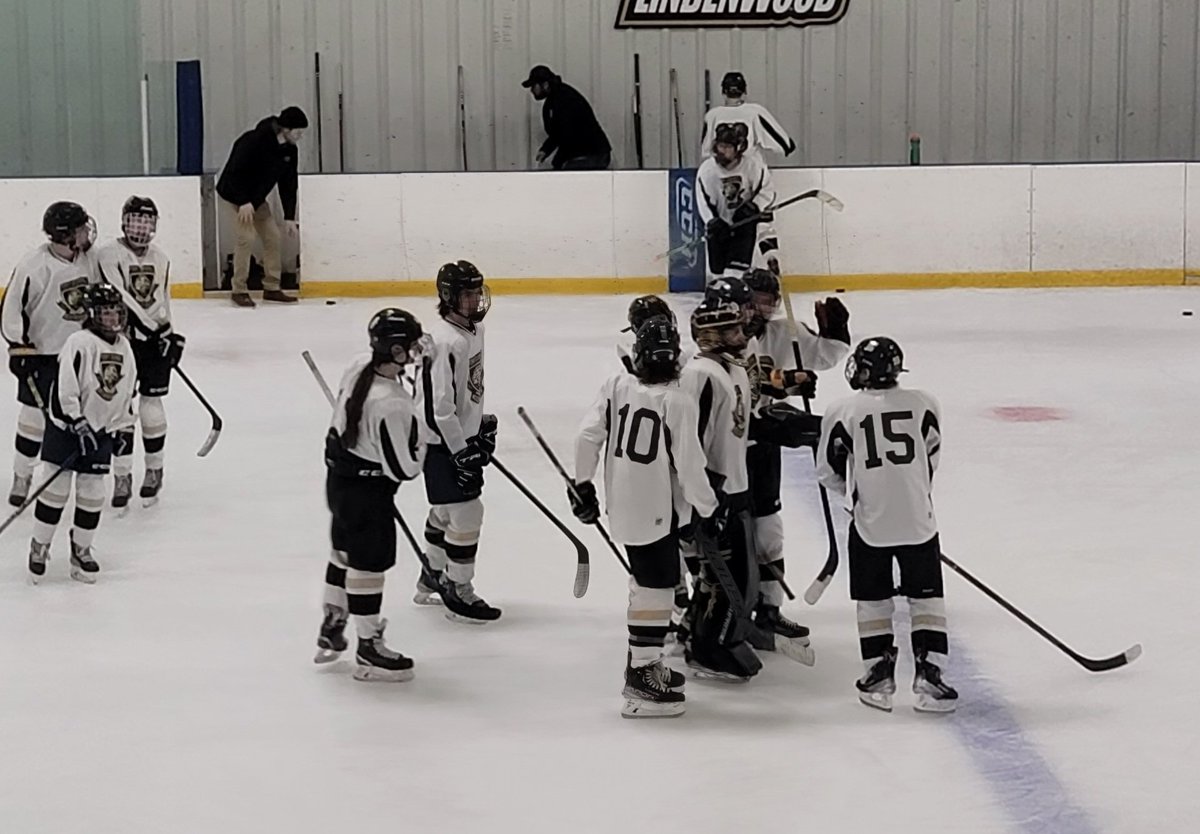 5-1 win over Clayton B team!
Taylor- 2G, Gentile- 2G, Addison- 1G, Assists by Stapleton, Addison, Disko, Ries. Davenport with 17 saves in net.