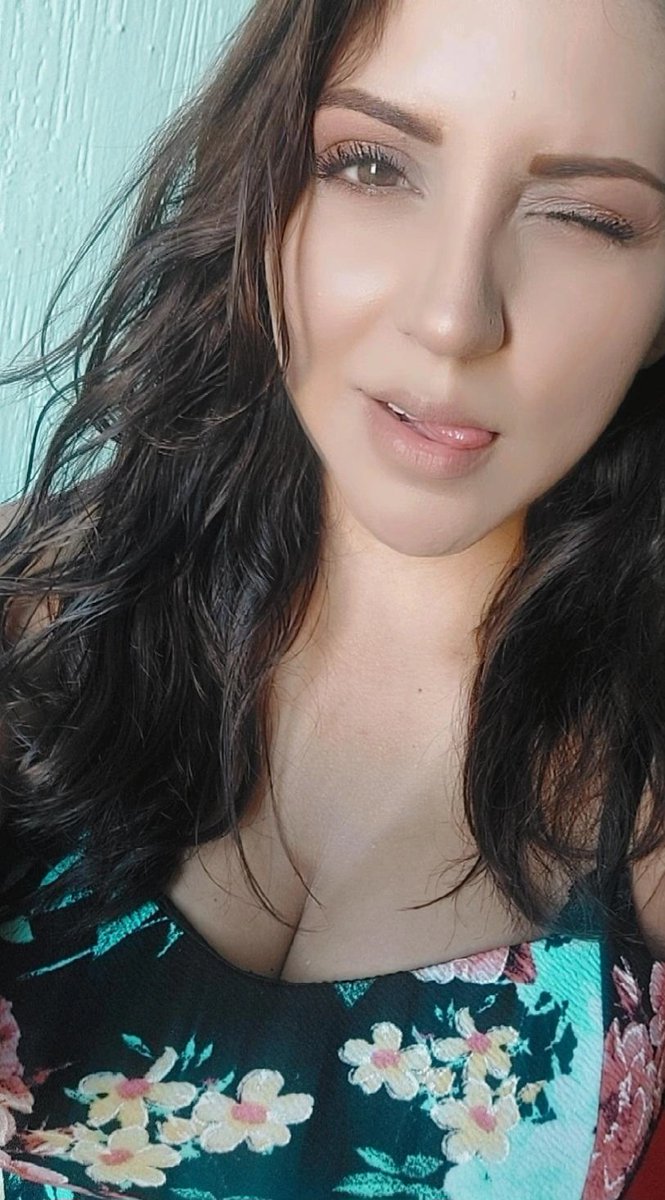 Ferch_arte's tweet photo. Me encanta que me voltees a ver... 😈 #onlyfansgirl #onlyfan #ChicasLindas https://t.co/cGVsflViQK