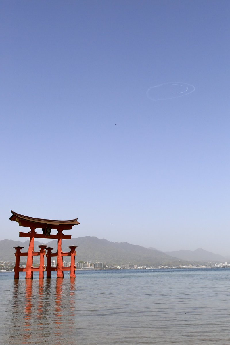 厳島神社からも見られた✨

#大空を見上げよう 
#広島県 
#イマソラ 
#廿日市市 
#厳島神社 
#大鳥居