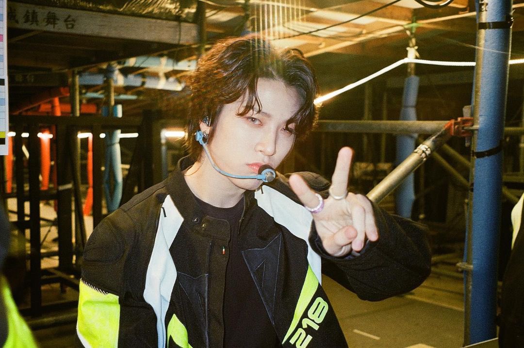 fb_ygtreasureth's tweet photo. [230413] TREASURE INSTAGRAM UPDATE

TREASURE : [TREASURE WORLD MAP] EP.9 TAIPEI BEHIND PHOTO

🔗: https://t.co/1MWXZqGFD6

#TREASURE #트레저 #TREASUREWORLDMAP #트월맵 #EP_9 #TAIPEI #YG https://t.co/l130eIfILV
