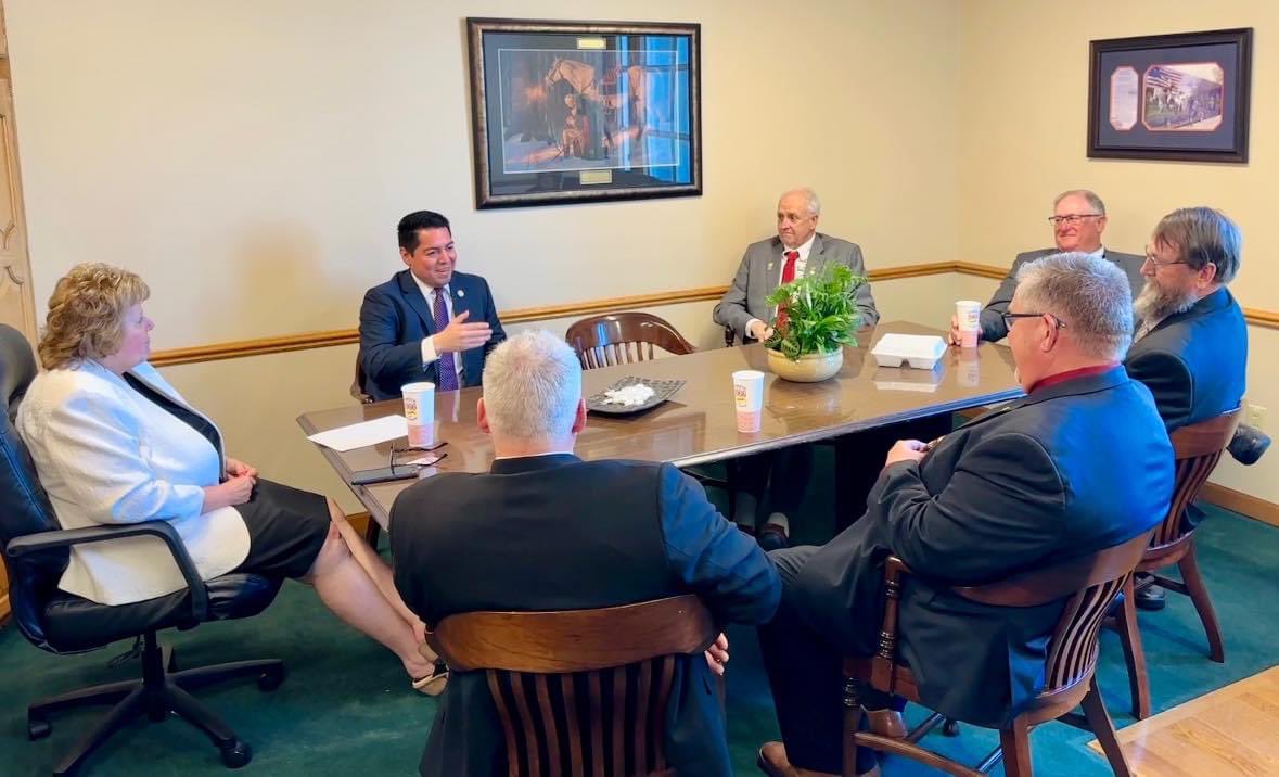 IsraelBaezaMO's tweet photo. The Pettis County Commission held a joint meeting today with Sen. Crawford, Rep. Pollitt, and Rep. Reedy at the MO State Capitol.

It's always great to collaborate with our state partners and together work toward solutions that benefit the residents of our Great County. https://t.co/ZDscqS87eo