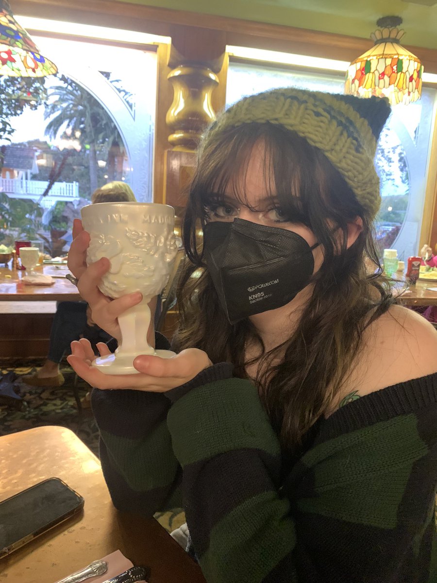 bee04_'s tweet photo. proving things do in fact get better than reading freud in the quad with an ipa https://t.co/dT7dRuXc3Y