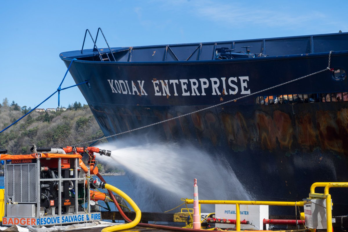 USCGNorthwest's tweet photo. #UPDATE: Firefighting efforts continue. In the coming days, responders will ensure the ship is safe for investigators to board and proceed with salvage work. The #USCG and @NTSB will conduct an investigation into the cause of the fire.
Full press release: https://t.co/Ifkn61Twgq https://t.co/PC5ck228RU