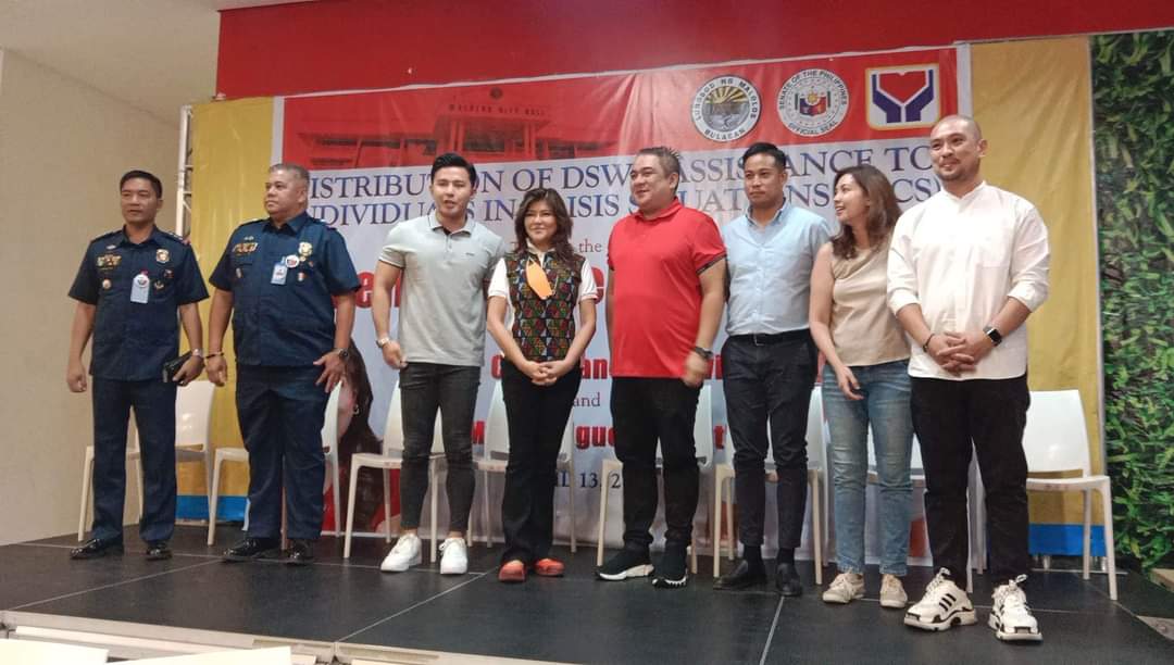 teampveofficial's tweet photo. @SenImeeMarcos nasa Malolos Bulacan, para sa AICS payout sa 1,000 beneficiaries na nagkakahalaga  3,000 bawat isa. 

#IMEEsolusyon 
#TatakMarcos 
#indefatigablesenator 
#PhilippineVloggersElite https://t.co/3hdAazVzlp