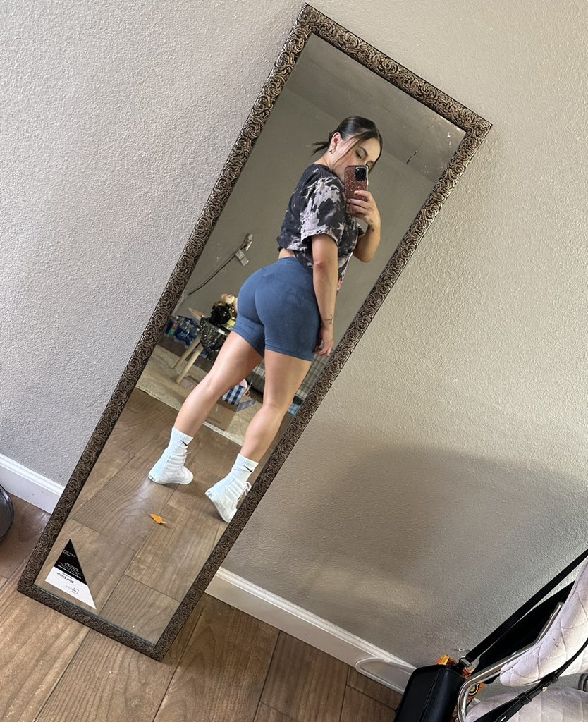 MRey506's tweet photo. Gym is my bf🤍 https://t.co/ngSlYU0v88