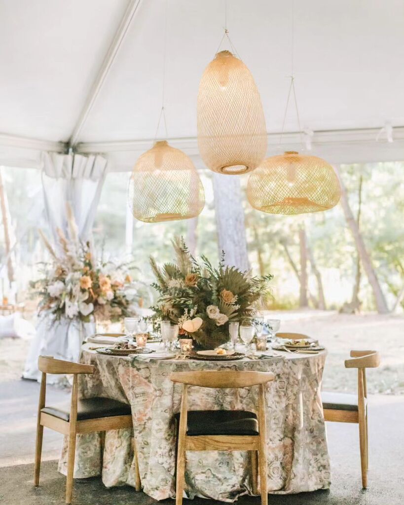 Still a favorite! ⁠
This wonderful summer day spent designing at the Zoo! ⁠
And...got to do it with this amazing crew of wedding creatives!! ⁠
#ZooWeddingInspo #NewEnglandWedding  #WeddingPhotoshoot ⁠
#SummerWedding #WeddingInspo #ZooWedding⁠
⁠
⁠… instagr.am/p/Cq9hCgLs5Ca/