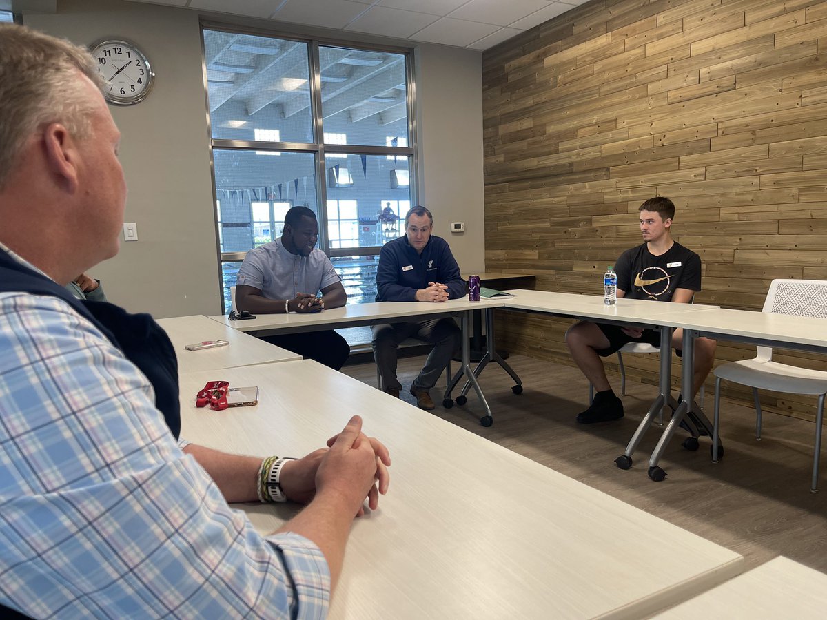 Ronald_Senghore's tweet photo. Had the pleasure of visiting Brace Family YMCA. I was hosted by Ben Pinegar, MBA, Laura Haid and the awesome staff of #BraceFamilyYMCA. 

Tom Valentine, Nico Gourdet and Candace Murray thanks for putting this together. https://t.co/Ms8KhxYcXD