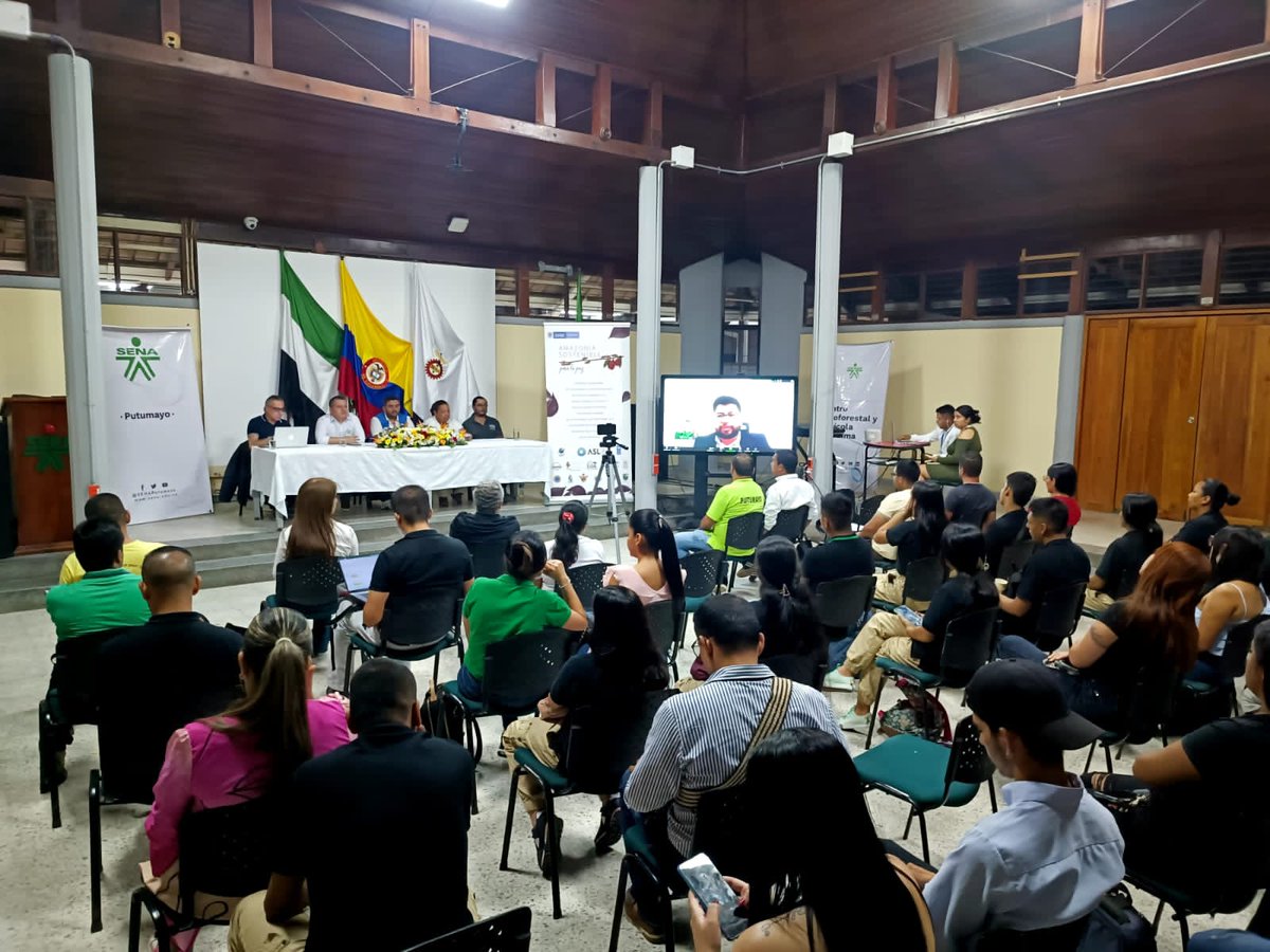 wjrodriguez07's tweet photo. 👩🏾‍🏫 Sesión inaugural de la Tercera catedra Interinstitucional - Diálogos Ambientales por la Amazonía: La Paz Con la Naturaleza_🌱🕊

@SENAPutumayo @SENAComunica https://t.co/p22a8sgj2k