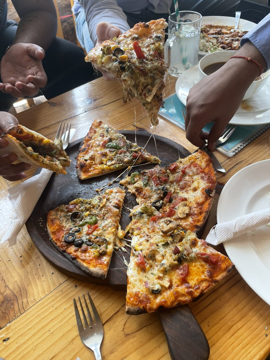prabhahan's tweet photo. Good Food in the Green Route led to our Pottery Pursuit at Dharamkot Studio
@buildbystl @at_altspace 

#dharamshala #pottery #food #travel #loveitttt https://t.co/0c3aJrQXUM