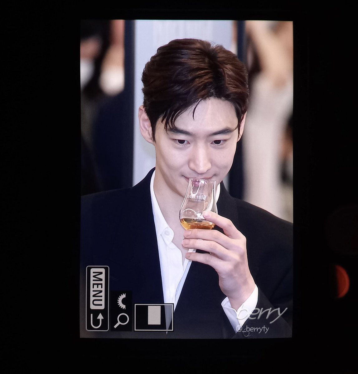 230413
조니워커 팝업 행사
𝗟𝗘𝗘 𝗝𝗘 𝗛𝗢𝗢𝗡
프리뷰💚

레전드 진심。。。 

#이제훈 #leejehoon