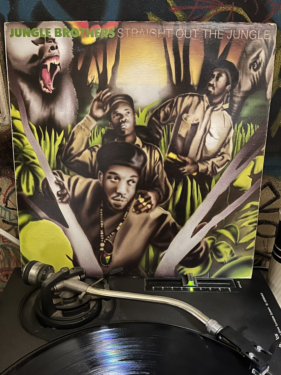 djfox_x's tweet photo. 写真① ジャングルブラザーズールーネイションT

写真② ジャンブラのファーストアルバム｢STRAIGHT OUT THE JUNGLE｣

#junglebrothers #jbeez #zulunation #tshirt #straightoutthejungle #lp #vinyl #record #warlockrecords #nativetongues #nativetongue https://t.co/gMt8Qo2SMJ