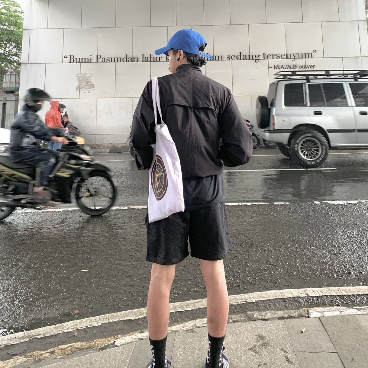 imasdolan's tweet photo. Bandung tirisssss. 😂 https://t.co/HB46KBWvJW