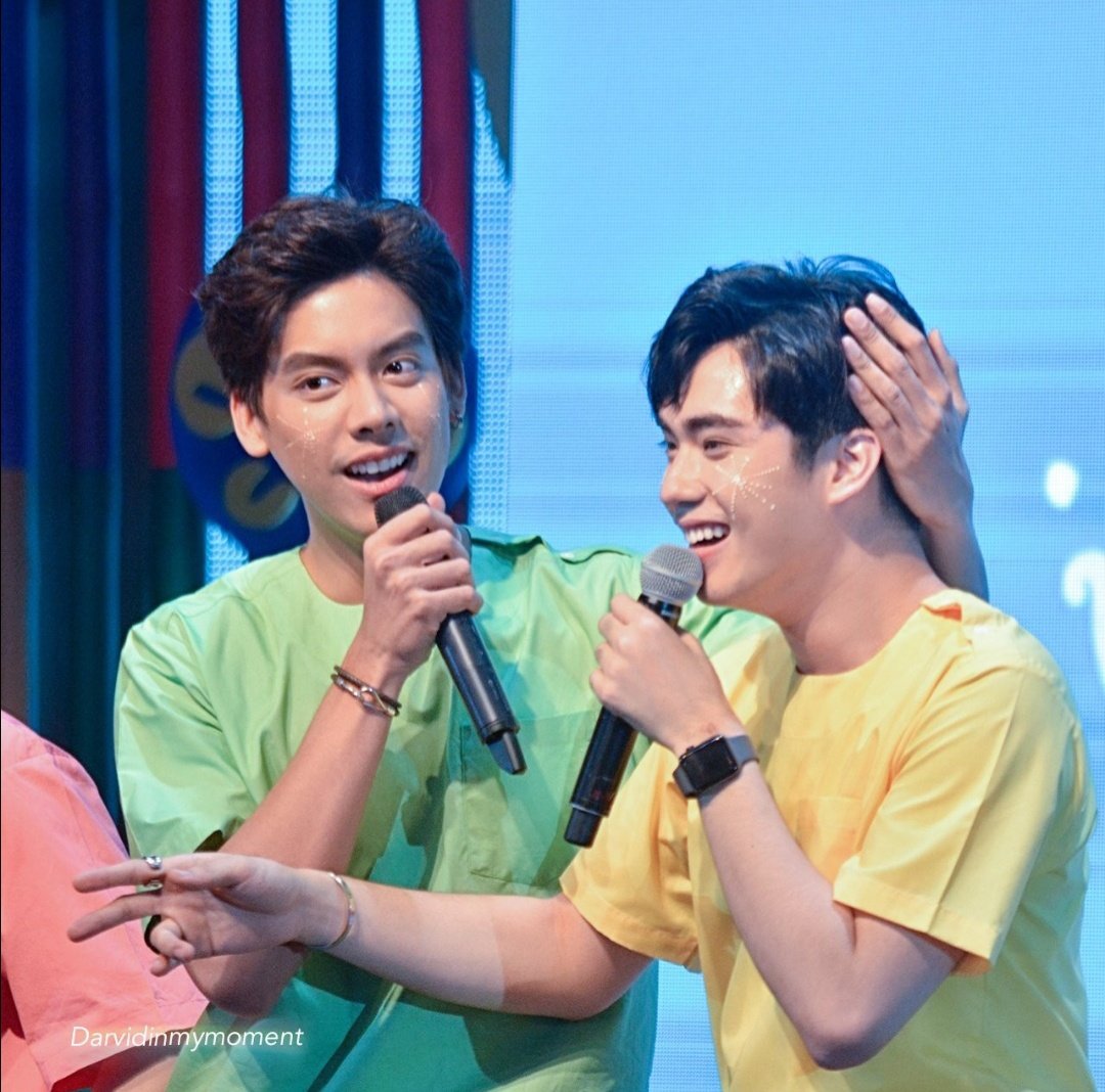 Ｈａｐｐｙ Ｓｏｎｇｋｒａｎｄａｙ 🫧💦

รักกันไปนานๆ เอ๊ย! สุขสันต์วันสงกรานต์ สวัสดีปีใหม่ไทยนะคะพี่เต้ ตี๋ตี๋ วันนี้ขอให้เจอแต่ความสุขสนุกสนานนะคะ อย่าขับรถเร็วกันเด้อ 😁🫰🏻

//มีความสุข สนุกสนาน ขับขี่ปลอดภัย เมาไม่ขับนะคะทุกคน 😁

Cr. Darvidinmyment 

#TaeDarvid #TEeThanapon