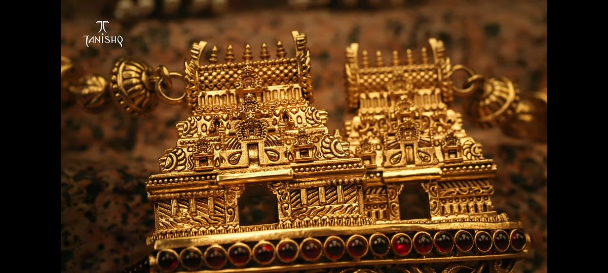 UpdatesTanjore's tweet photo. Thank you @TanishqJewelry
Wear a Piece of Chola History.
Tanishq Celebrates Chozha 🪙
Video Link : 👇🏻
https://t.co/7PPSMgEjdb
#ThanjaiNecklace
#GopuramNecklace
#Thanjavur 🪙 #TheCholas https://t.co/eSf22yAT4M