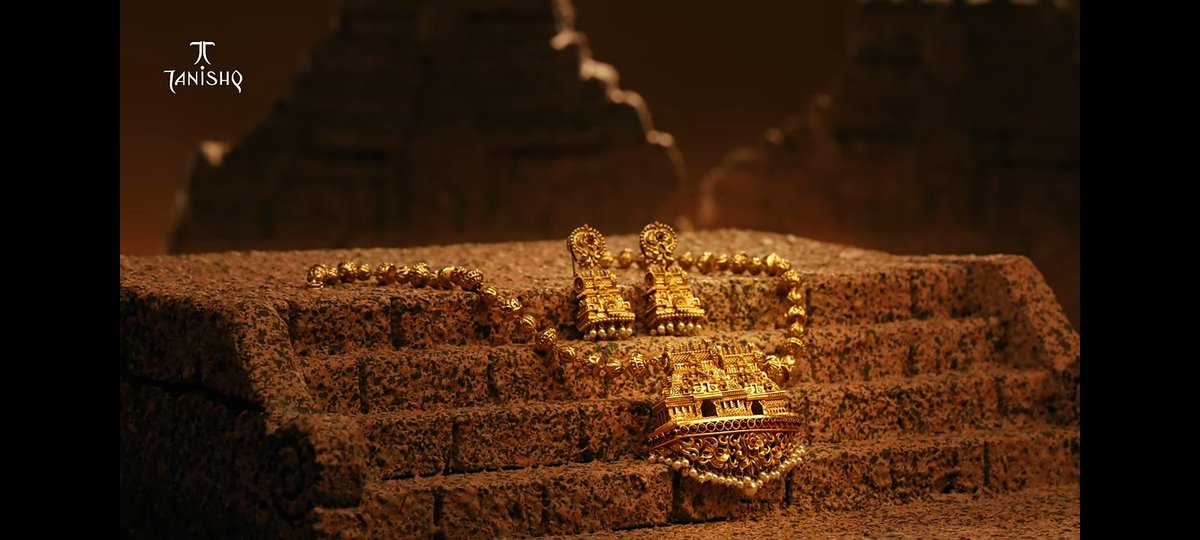 UpdatesTanjore's tweet photo. Thank you @TanishqJewelry
Wear a Piece of Chola History.
Tanishq Celebrates Chozha 🪙
Video Link : 👇🏻
https://t.co/7PPSMgEjdb
#ThanjaiNecklace
#GopuramNecklace
#Thanjavur 🪙 #TheCholas https://t.co/eSf22yAT4M