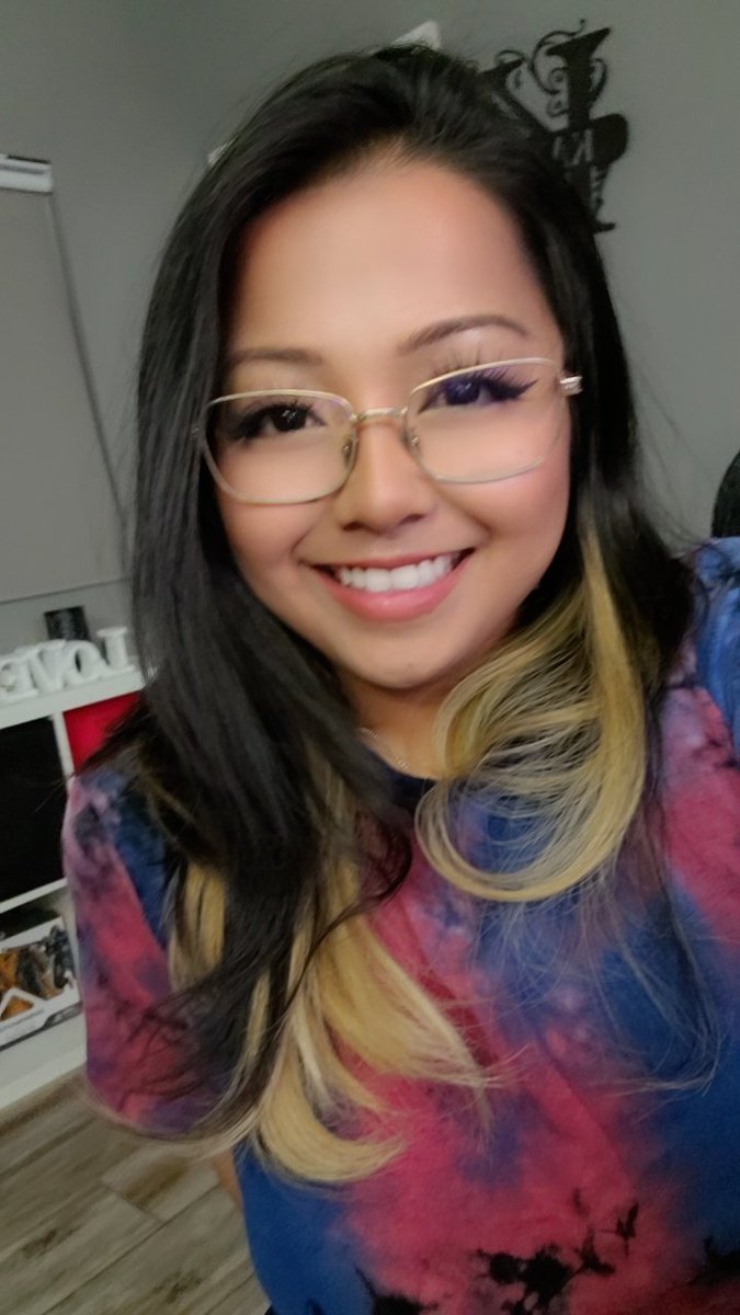 Live on Twitch, trying to get to Masters on Overwatch 2. 
Come hang!

Twitch.tv/kitkatttthe