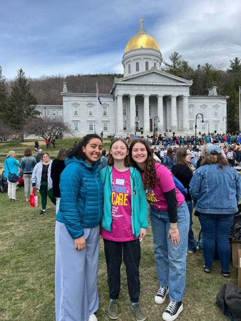 KaitNorthey's tweet photo. Proud of our @uvmcess #EarlyChildhood students and all those who attended the #CourageToCare rally today! I was flying to Chicago but made sure to represent the cause @LetsGrowKids !Preparing #ECEducators and #Advocates at @uvmvermont🌟💚💛 #VTed #vtpoli https://t.co/FvdrLGHftG