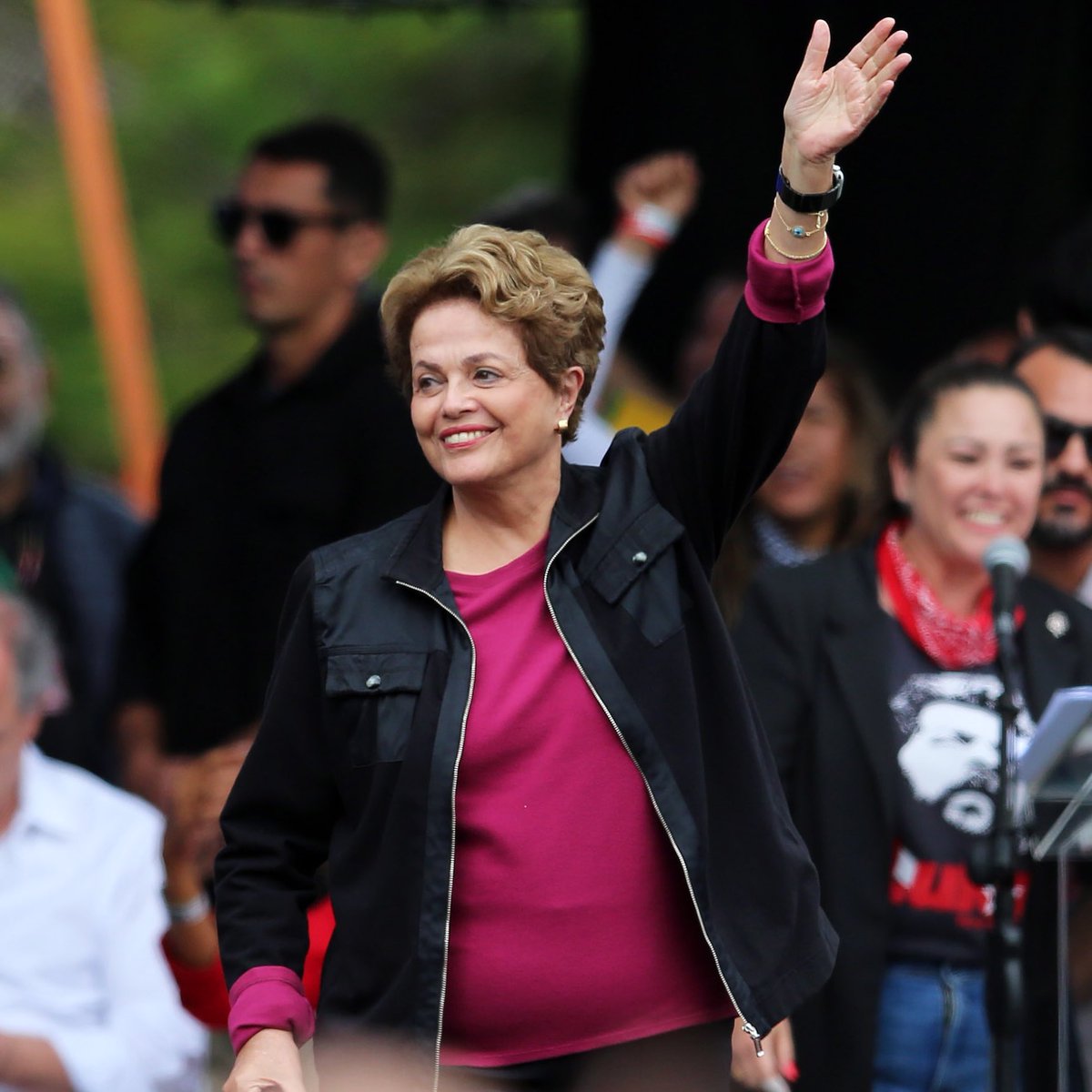 🚨URGENTE: Dilma Rousseff toma posse como nova presidenta do Banco dos BRICS.

Tirada do poder em 2016 por um golpe de impeachment, 7 anos depois, no dia 13 de abril de 2023, ela volta ao poder em Xangai, na China, no Novo Banco de Desenvolvimento.