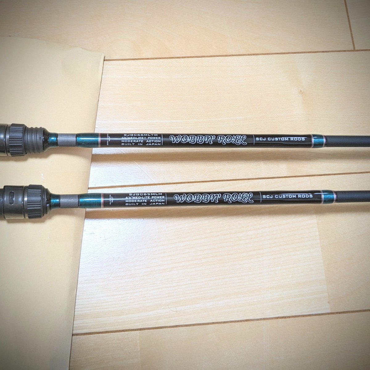 watada_boo's tweet photo. #StCroixJAPAN
#WOBBNROLL
届いた🫣
メインスレッドは前回と一緒👍
ガイドスレッドの色を変えて
見分けを狙ったが…
弱視過ぎで判断付かない🤣
でもいかす👍
天井にあてた感じ…好きかも😏
番手的には大きな差は
無いだろうと思ってたけど
絶妙に別物のロッド感です🫣
釣り行けないから生殺し😱 https://t.co/NYzMrhiP3a