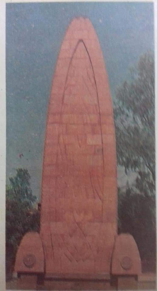 जलियांवाला हत्याकांड हमारे सपूतों को और वीर जवानों को कितनी क्रूरता से मार दिया गया लेकिन उनकी आवाजें बुलंद, बड़ी दालों से आज हम सभी आजाद भारत के रहवासी जय हिंद जय भारत शत शत नमन भारतीय सपूतों को भारत माता के लाल