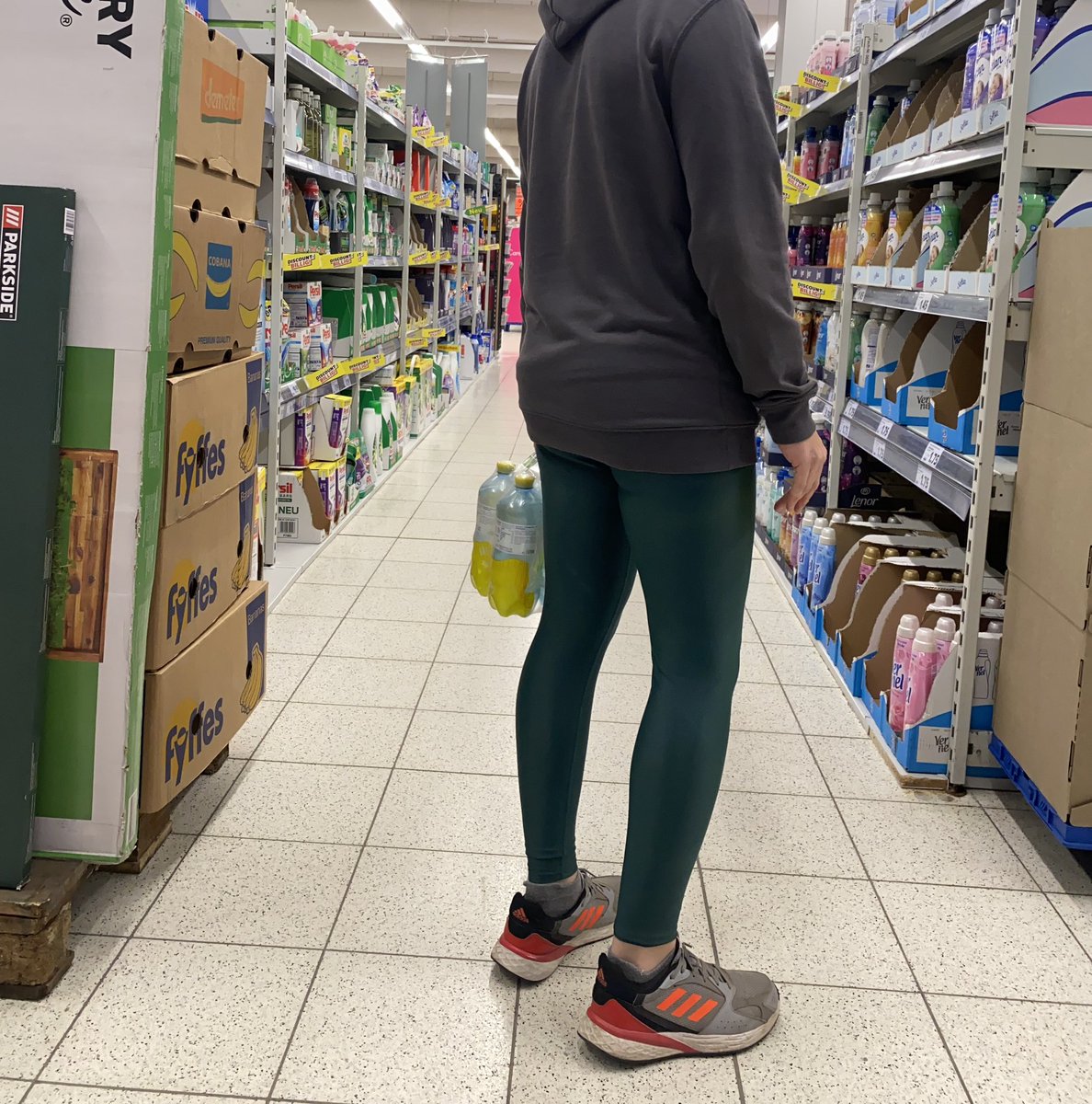 LycraBoy95's tweet photo. Shopping in girl Leggings 

#guysinlycra #bulge #lycra #spandex #lycraguy #lycramen #spandexmen #lycrafetish #lycralovers #skintight #spandexlovers #manbulge #hugecock
#Leggings #cycling #lycrashorts #spandexshorts #cockbulge #massivecock #gay #gaylycra #gayspandex #gaybulge https://t.co/HM7YeSQGsm