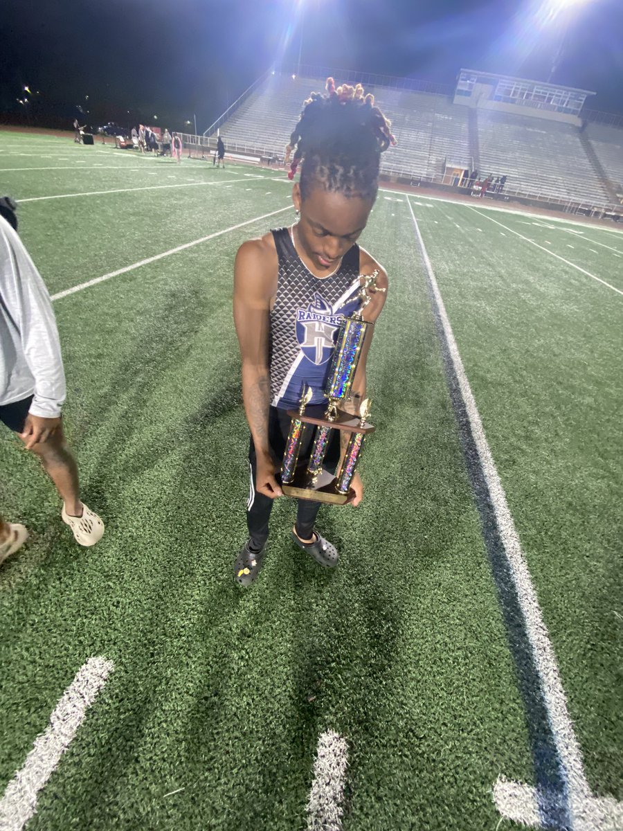 PrestonSummage1's tweet photo. #1 in caddo parish #runhhs #caddoparish https://t.co/xuwmOA1uil