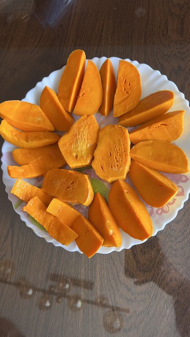 This is your sign to eat Mangoes for breakfast 😉🥭
#Mango #fruit #goa #ThursdayThoughts https://t.co/